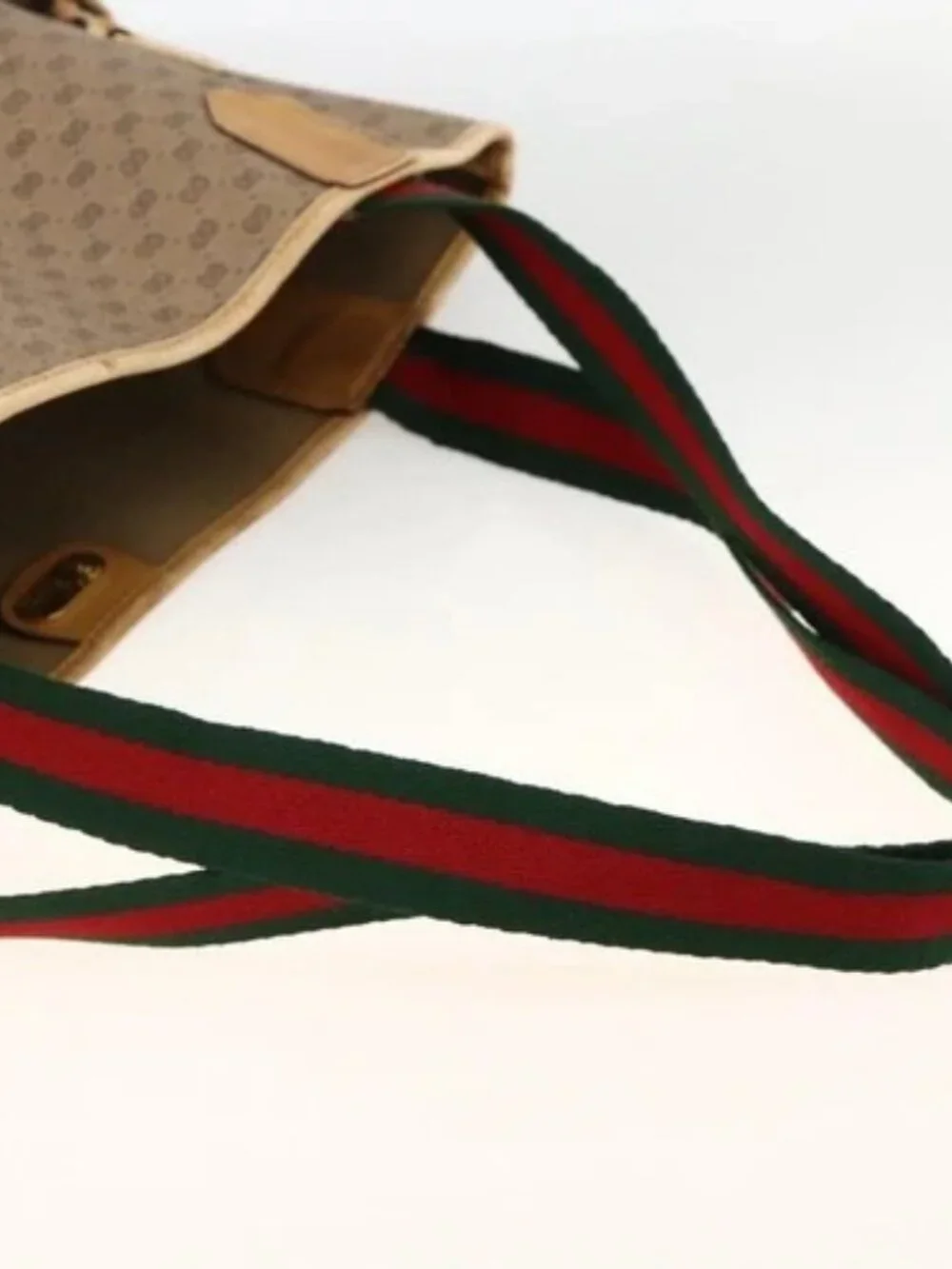 Gucci brand	gucci color	beige